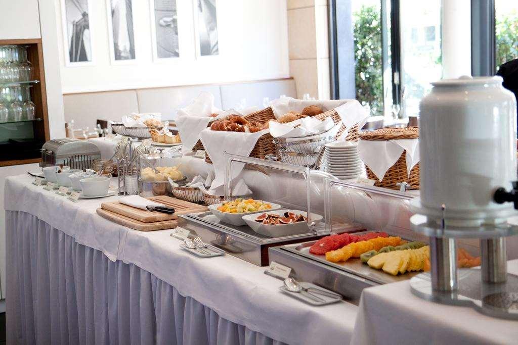 Qube Hotel Bahnstadt 海德堡 餐厅 照片